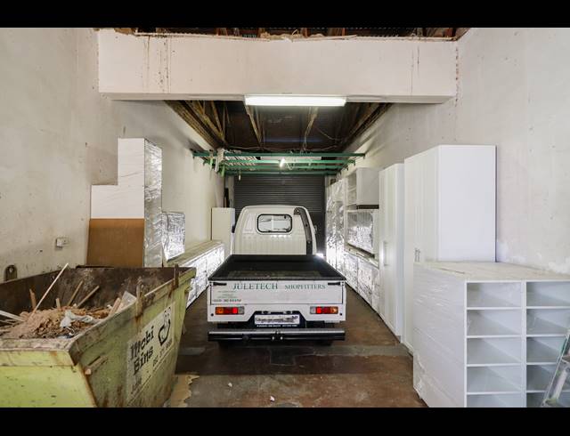 480M² FACTORY FOR SALE IN THE HILL